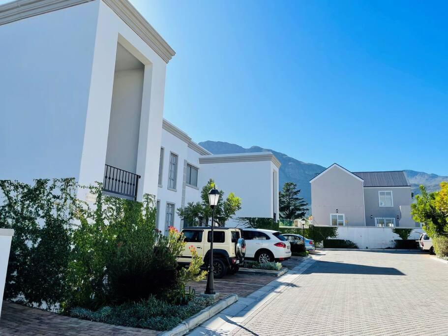 Spacious, Modern & Convenient 弗朗斯胡克 外观 照片